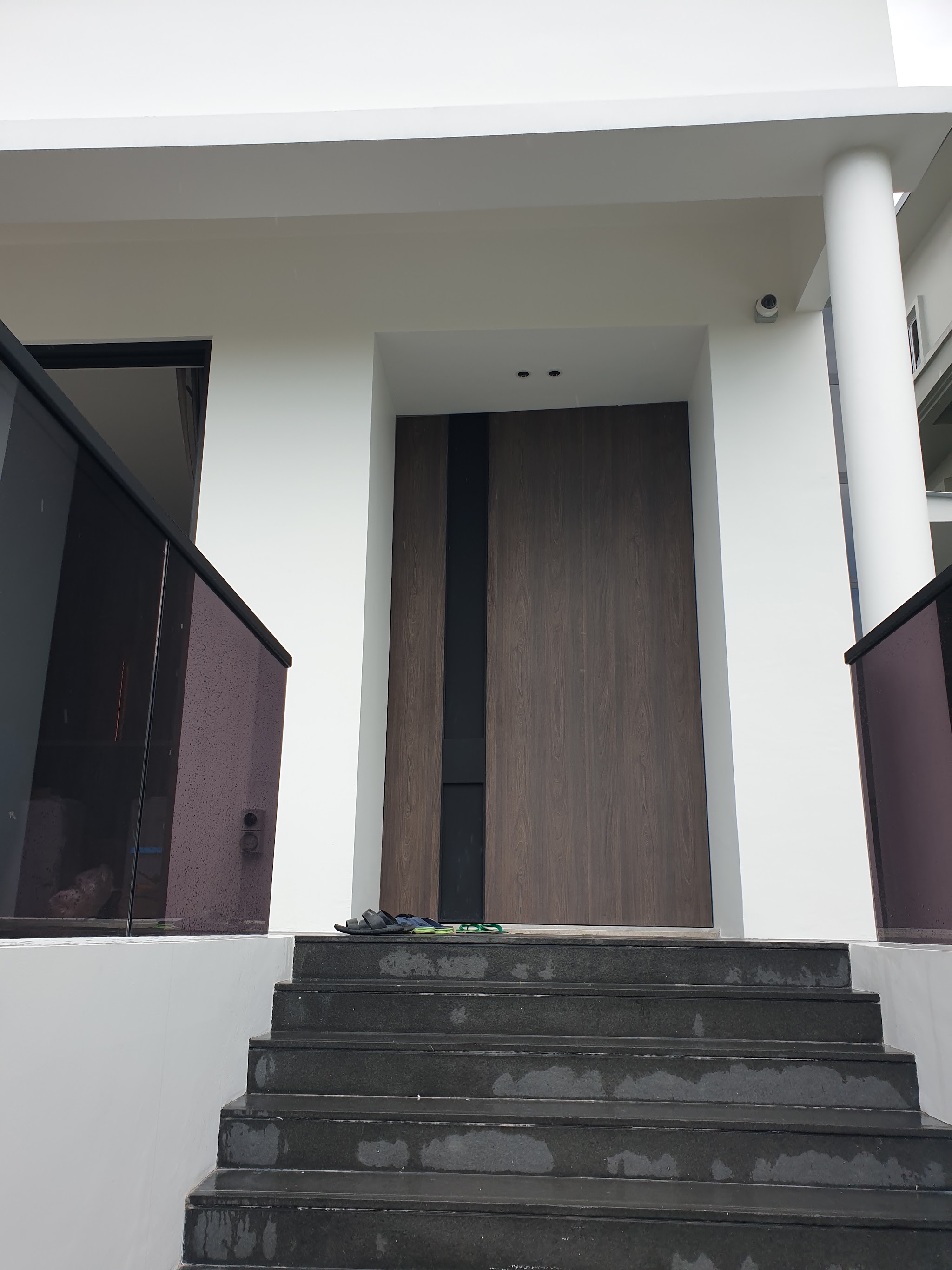 Handyman and aircon work at a customer's property